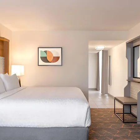 Doubletree By Hilton Fort Worth South Exterior photo