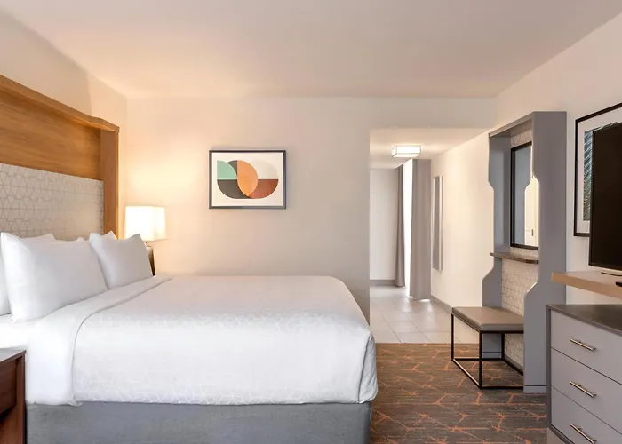 Doubletree By Hilton Fort Worth South