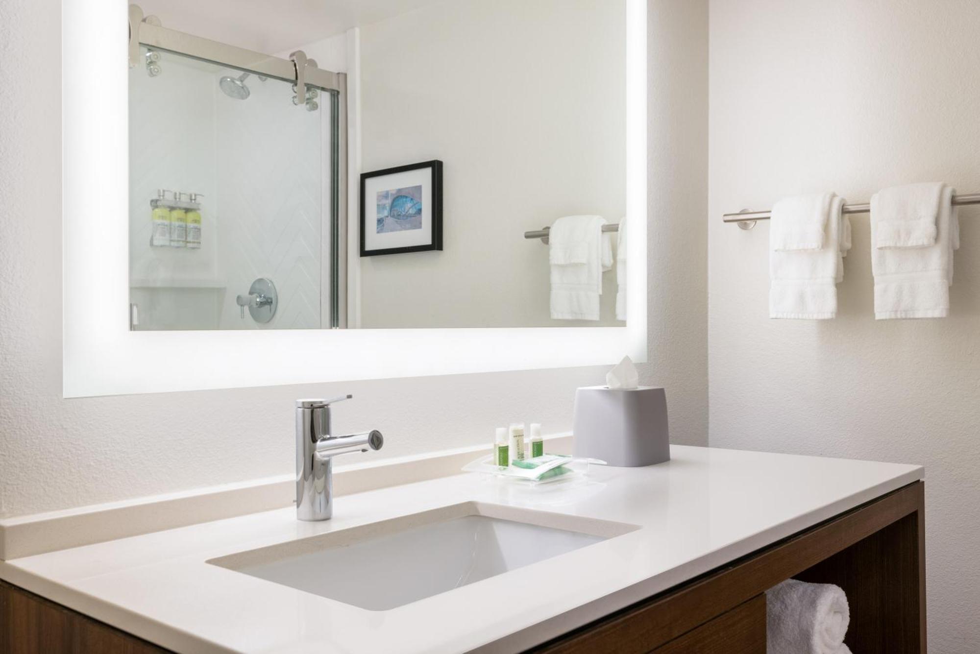 Hotel Doubletree By Hilton Worth South Fort Worth