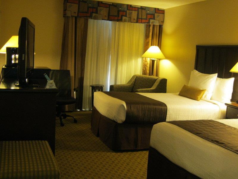 Doubletree By Hilton Worth South Hotel